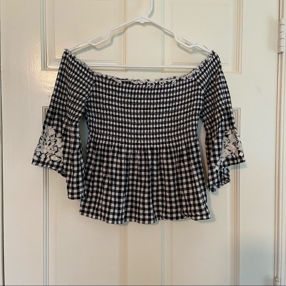 Hollister Top, Size Small